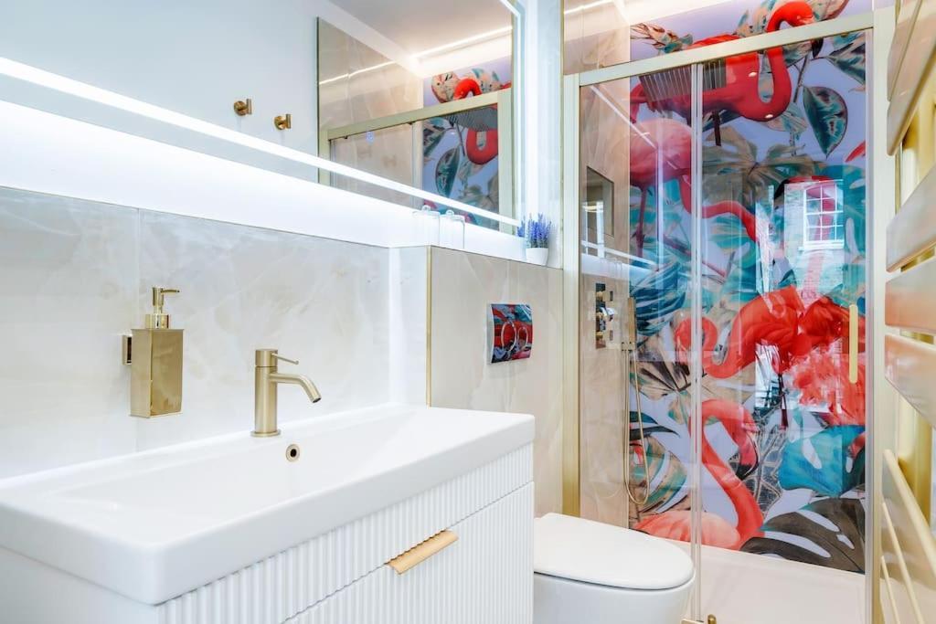 House 10 Mins To Tower Bridge Hot Tub & Parking Villa London Ngoại thất bức ảnh