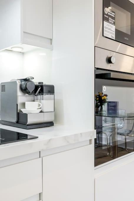 House 10 Mins To Tower Bridge Hot Tub & Parking Villa London Ngoại thất bức ảnh